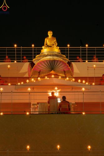 ภาพ No.119285:พิธีจุดประทีปถวายเป็นพุทธบูชา และบูชาธรรมมหาปูชนียาจารย์ พระมงคลเทพมุนี(สด จนฺทสโร) ในโครงการธรรมยาตราฯ วันที่ 26 มกราคม พ.ศ. 2567 ณ อาคารธรรมยาตรา กตัญญูบูชามหาปูชนียาจารย์ ตรงข้ามวัดปากน้ำภาษีเจริญ จ.กรุงเทพมหานคร