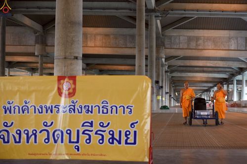 ภาพ No.225178:วันที่ 20 - 27 เมษายน พ.ศ. 2568 "ภาพแห่งความปลื้มที่ไม่มีวันจบ" คณะสงฆ์สามเณร เจ้าหน้าที่ และสาธุชน ร่วมแรงร่วมใจกันเตรียมงานและเก็บงาน เพื่อวันคุ้มครองโลก พิธีถวายมหาสังฆทานคณะสงฆ์ 40,000 กว่าวัดทั่วประเทศ