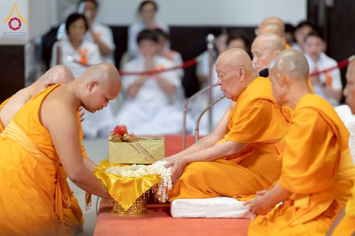 ภาพ No.223862:วันอาทิตย์ที่ 11 พฤษภาคม พ.ศ. 2568 พิธีอุปสมบทสามเณรเปรียญธรรมอุปสมบทอุทิศชีวิต 9 รูป อุบาสก 1 ท่าน ณ อุโบสถพระไตรปิฏกวัดพระธรรมกาย