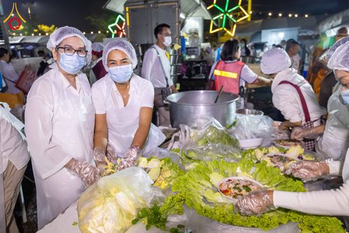 ภาพ No.296587:วันที่ 18 มกราคม พ.ศ. 2569 พิธีถวายภัตตาหารเป็นสังฆทาน แด่พระธรรมยาตรา ณ วัดโบสถ์บน ต.บางคูเวียง จ.นนทบุรี อนุสรณ์สถานลำดับที่ 4 สถานที่เกิดด้วยกายธรรม ในโครงการธรรมยาตรา กตัญญูบูชา มหาปูชนียาจารย์ พระมงคลเทพมุนี(สด จนฺทสโร) พระผู้ปราบมาร อนุสรณ์สถาน 7 แ