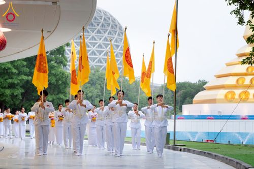 ภาพ No.223549:วันที่ 11 พฤษภาคม พ.ศ. 2568 พิธีบรรพชาของอุบาสก พิสิทธิ์ หมื่นแกล้ว  ณ วัดพระธรรมกาย