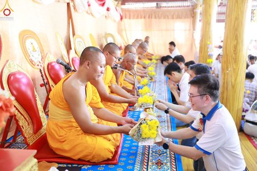 ภาพ No.92485:พิธีทอดกฐินสามัคคีทั่วไทย  ณ วัดช้างใหญ่ ต.ช้างใหญ่ อ.บางไทร จ.พระนครศรีอยุธยา วันเสาร์ที่ 4 พฤศจิกายน พ.ศ. 2566