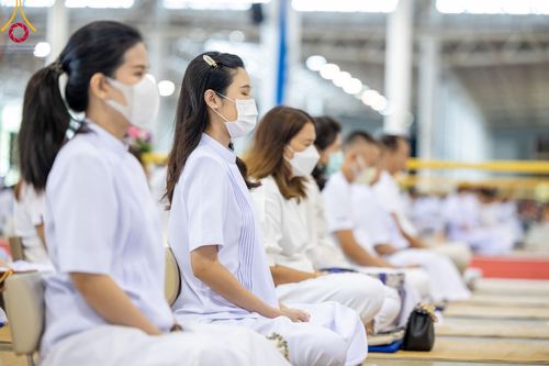 ภาพ No.99704:พิธีปฏิบัติธรรมและพิธีบูชาข้าวพระ ในวันอาทิตย์ต้นเดือนที่ 3 ธันวาคม พ.ศ. 2566 ณ สภาธรรมกายสากล วัดพระธรรมกาย จ.ปทุมธานี