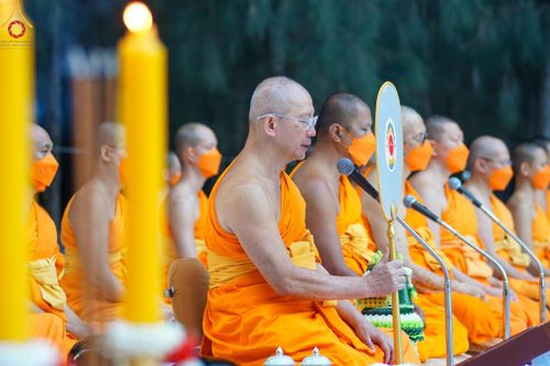 ภาพ No.107353:พิธีตักบาตรพระธรรมยาตราฯ ในโครงการธรรมยาตรากตัญญูบูชา มหาปูชนียาจารย์ พระมงคลเทพมุนี(สด จนฺทสโร) พระผู้ปราบมาร ปีที่ 12 ณ อนุสรณ์สถานมหาวิหารพระมงคลเทพมุนี อ.สองพี่น้อง จ.สุพรรณบุรี วันที่ 7 มกราคม พ.ศ. 2567