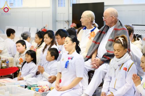 ภาพ No.172146:พิธีทอดกฐิน วัดพระธรรมกายสก็อตแลนด์ บูชาธรรม 80 ปี หลวงพ่อธัมมชโย โดยคณะศิษยานุศิษย์วัดพระธรรมกาย วันที่ 25 ตุลาคม พ.ศ. 2567