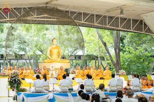ภาพ No.144259:พิธีตักบาตรพระใหม่  โครงการบรรพชาอุปสมบทหมู่ ธรรมทายาทนานาชาติ (ภาษาจีน) ณ อาคารโถงช้าง วัดพระธรรมกาย วันอาทิตย์ที่ 14 กรกฎาคม พ.ศ. 2567