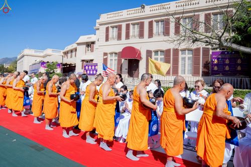 ภาพ No.259289:วันอาทิตย์ที่ 12 ตุลาคม พ.ศ. 2568 พิธีทอดกฐินบรมจักรพรรดิ สร้างอุโบสถ 82 ปี บูชาธรรมหลวงพ่อธัมมชโย ณ วัดพระธรรมกายแคลิฟอร์เนีย ประเทศสหรัฐอเมริกา 