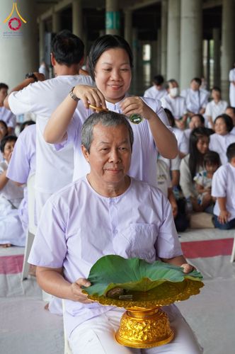 ภาพ No.143921:พิธีตัดปอยผมและปลงผมธรรมทายาท รุ่นเข้าพรรษา ณ มหาวิหารคด คอร์ 16 วัดพระธรรมกาย วันอาทิตย์ที่ 7 กรกฎาคม พ.ศ. 2567