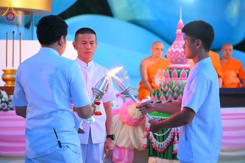 ภาพ No.162249:พิธีจุดประทีปโคมลาน ถวายเป็นพุทธบูชา สร้างความสว่างไสวให้กับแผ่นดินด้วยแสงธรรม วันพฤหัสบดีที่ 17 ตุลาคม พ.ศ. 2567 ณ พุทธอุทยานนานาชาติ จังหวัดหนองคาย