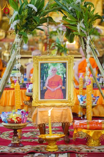 ภาพ No.144326:พิธีถวายเทียนพรรษา, พิธีสืบชะตาหลวง, พิธีถวายสังฆทาน และ พิธีถวายทุนการศึกษา บูชาธรรม ๘๐ ปี พระครูบาไชยบูลย์ ธัมมชโย วันจันทร์ที่ ๑๕ กรกฏาคม พ.ศ. ๒๕๖๗ ณ วัดราชฐานหลวงหัวข่วง เมืองเชียงตุง สาธารณรัฐแห่งสหภาพเมียนมาร์