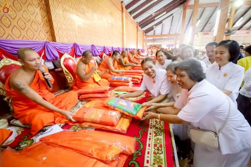 ภาพ No.262578:วันที่ 21 ตุลาคม พ.ศ. 2568 พิธีทอดกฐินสามัคคีทั่วไทย 30,000 วัด โดยคณะศิษยานุศิษย์ บูชาธรรม 81 ปี หลวงพ่อธัมมชโย ณ วัดกงไกรลาศ ต.กง อ.กงไกรลาศ จ.สุโขทัย