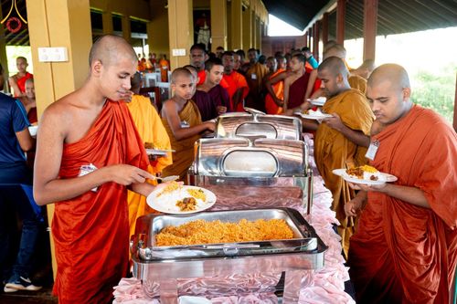 ภาพ No.139836:PhotoStory มหาศรัทธา ธรรมยาตราศรีลังกา EP.2 พิธีเปิดโครงการสยาม-ลังกา ธรรมยาตรา ฉลองเทศกาลวิสาขบูชาแห่งชาติ ศรีลังกา บูชาธรรม 80 ปีหลวงพ่อธัมมชโย เมื่อวันที่ 17 พฤษภาคม พ.ศ. 2567