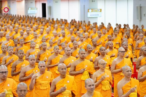 ภาพ No.161645:พิธีรับดวงแก้วนักเรียนบาลี ผู้สมัครสอบในนามวัดพระธรรมกาย วันพุธที่ 2 ตุลาคม พ.ศ. 2567 ณ เทวสภา อาคารร้อยปีคุณยายอาจารย์ฯ วัดพระธรรมกาย จ.ปทุมธานี