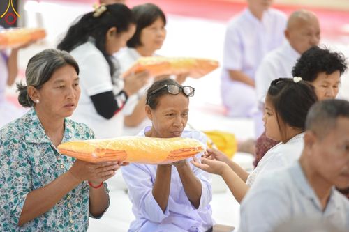 ภาพ No.184613:โครงการบรรพชาอุปสมบทหมู่ บูชาธรรมมหาปูชนียาจารย์ ณ วัดพระพุทธบาท ราชวรมหาวิหาร ต.ขุนโขลน อ.พระพุทธบาท จ.สระบุรี  วันที่ 8 ธันวาคม พ.ศ. 2567