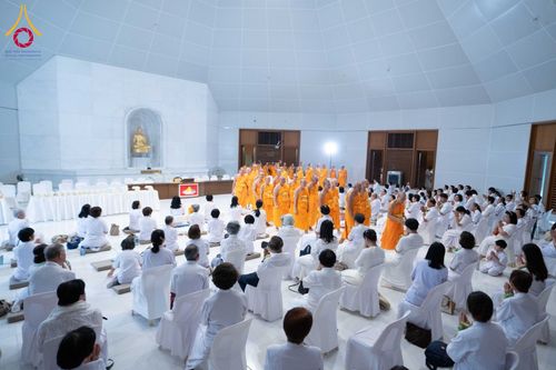 ภาพ No.174324:พิธีทอดกฐินกตัญญูบูชาธรรม ณ ศูนย์ปฏิบัติธรรมพระมงคลเทพมุนี อ.สองพี่น้อง จ.สุพรรณบุรี ในโครงการกฐินสามัคคีทั่วไทย 30,000 วัด บูชาธรรม 80 ปี หลวงพ่อธัมมชโย โดยคณะศิษยานุศิษย์วัดพระธรรมกาย วันที่ 10 พฤศจิกายน พ.ศ. 2567