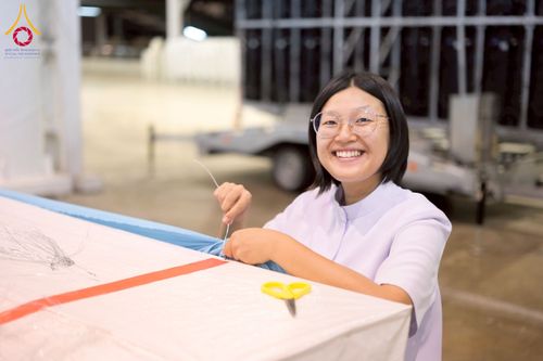 ภาพ No.213350:วันที่ 11-28 มีนาคม พ.ศ. 2568 เจ้าหน้าที่ และอาสาสมัคร เตรียมงานบุญวันคุ้มครองโลก ณ วัดพระธรรมกาย