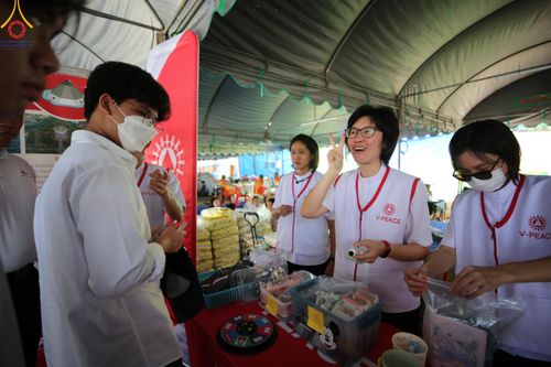 ภาพ No.107622:V.4 ทุ่มใจ การเตรียมงาน เก็บงาน การรับบุญของเจ้าหน้าที่หน่วยงานต่างๆ เพื่อโครงการธรรมยาตรา กตัญญูบูชามหาปูชนียาจารย์ พระมงคลเทพมุนี (สด จนฺทสโร) พระผู้ปราบมาร อนุสรณ์สถาน 7 แห่ง ปีที่ 12 ระหว่างวันที่ 2 - 31 มกราคม พ.ศ.2567