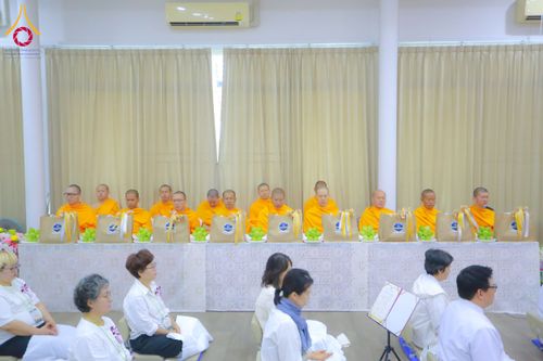 ภาพ No.197534:พิธีถวายสังฆทานคณะสงฆ์ 2 นิกายเชื่อมสัมพันธ์ไทย-เกาหลี วันอาทิตย์ที่ 5 มกราคม พ.ศ. 2568 ณ อาคารชมรมภาวนารักษ์ วัดพระธรรมกาย อำเภอคลองหลวง จังหวัดปทุมธานี