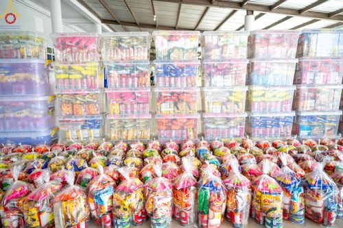 ภาพ No.142127:พิธีถวายสังฆทานแด่คณะสงฆ์ 323 วัด ปีที่ 20 ครั้งที่ 170 , พิธีมอบกองทุนหนุนแรงใจช่วยครูใต้ ปีที่ 17 ครั้งที่ 135 และพิธีทำบุญอุทิศส่วนกุศลให้ผู้วายชนม์ วันเสาร์ที่ 22 มิถุนายน พ.ศ.2567 ณ ศูนย์ปฏิบัติธรรมภาคใต้ อ.บางกล่ำ จ.สงขลา