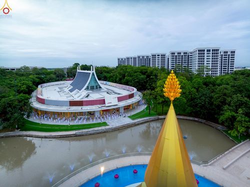 ภาพ No.228836:วันเสาร์ที่ 14 มิถุนายน พ.ศ. 2568 พิธีเวียนประทักษิณ , พิธีขอขมารับผ้าไตร ในโครงการบรรพชาอุปสมบทหมู่ ผู้บริหารรุ่นที่ 15 และ อุดมศึกษา รุ่นที่ 52 ณ โบสถ์พระไตรปิฎก วัดพระธรรมกาย