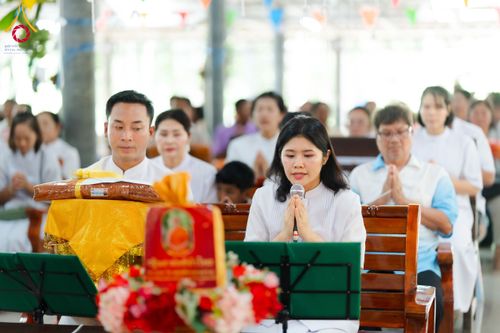 ภาพ No.172286:พิธีทอดกฐิน วัดเจริญธรรมมาราม จ.จันทบุรี ในโครงการกฐินสามัคคีทั่วไทย 30,000 วัด บูชาธรรม 80 ปี หลวงพ่อธัมมชโย โดยคณะศิษยานุศิษย์วัดพระธรรมกาย วันที่ 30 ตุลาคม พ.ศ. 2567