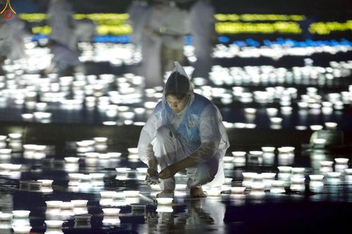 ภาพ No.244186:วันที่ 7 กันยายน พ.ศ. 2568 พิธีจุดประทีป วันครูผู้ค้นพบวิชชาธรรมกาย ณ ลานธรรมฯ และวิหารคด วัดพระธรรมกาย