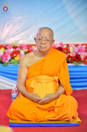 ภาพ No.238074:วันอังคารที่ 12 สิงหาคม พ.ศ. 2568 กิจกรรมวันแม่แห่งชาติ พิธีเปิดห้องปฎิบัติธรรม "กลางใส ใจสว่าง" (World Inner Peace Meditation Room) พิธีลูกกราบคุณแม่-คุณพ่อ พิธีทอดผ้าป่ากองทุนเลี้ยงพระ&กฐิน 30,000 วัด(บูชาธรรมหลวงพ่อ) พิธีไถ่โคท้อง 2 ตัว  ณ วิหารคด 2 ว