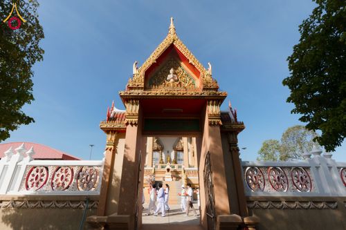 ภาพ No.196561:พิธีทอดผ้าป่าทำนุบำรุงศาสนสถาน ณ วัดไทยเจริญ ตำบลบางขุนกอง อำเภอบางกรวย จังหวัดนนทบุรี  ในโครงการธรรมยาตรา กตัญญูบูชา มหาปูชนียาจารย์ พระมงคลเทพมุนี(สด จนฺทสโร) พระผู้ปราบมาร อนุสรณ์สถาน 7 แห่ง ปีที่ 13 วันที่ 17 มกราคม พ.ศ. 2568