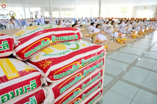 ภาพ No.228789:วันที่ 24 พฤษภาคม และ วันที่ 14 มิถุนายน พ.ศ.2568 พิธีถวายภัตตาหารเมนูสวรรค์ เพื่อการบรรลุธรรม ณ หอฉันคุณยายอาจารย์ฯ วัดพระธรรมกาย