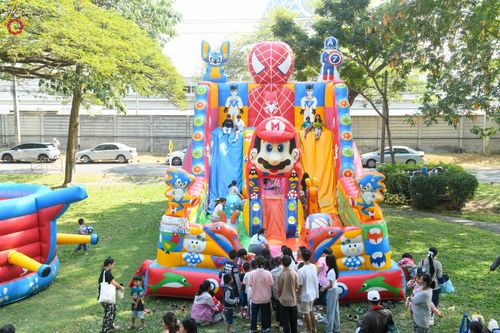 ภาพ No.194122:วัดพระธรรมกาย จัดงานวันเด็กแห่งชาติ ประจำปี พ.ศ.2568 ออกร้านอาหาร 200 ร้าน มอบของขวัญหลายหมื่นชิ้น วันที่ 12 มกราคม พ.ศ. 2568 วัดพระธรรมกาย อ.คลองหลวง จ.ปทุมธานี