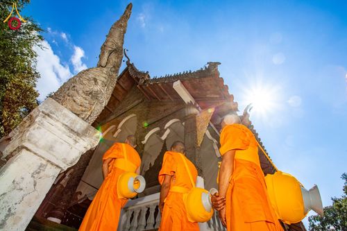 ภาพ No.181189:พิธีอุปสมบท ณ วัดพระเจ้าตนหลวง จังหวัดลำพูน ในโครงการอุปสมบทบูชาธรรมมหาปูชนียาจารย์ วันที่ 8 ธันวาคม พ.ศ. 2567