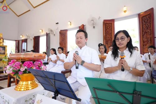 ภาพ No.167179:พิธีทอดกฐิน ณ วัดป่าสวนพฤกษชาติ ต.ทุ่งโพธิ์ อ.นาดี จ.ปราจีนบุรี ในโครงการกฐินสามัคคีทั่วไทย 30,000 วัด บูชาธรรม 80 ปี หลวงพ่อธัมมชโย โดยคณะศิษยานุศิษย์วัดพระธรรมกาย วันที่ 24 ตุลาคม พ.ศ. 2567