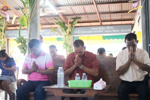 ภาพ No.168857:พิธีทอดกฐิน ณ วัดบ้านน้ำอ้อม จ.บุรีรัมย์ ในโครงการกฐินสามัคคีทั่วไทย 30,000 วัด บูชาธรรม 80 ปี หลวงพ่อธัมมชโย โดยคณะศิษยานุศิษย์วัดพระธรรมกาย วันที่ 23 ตุลาคม พ.ศ. 2567