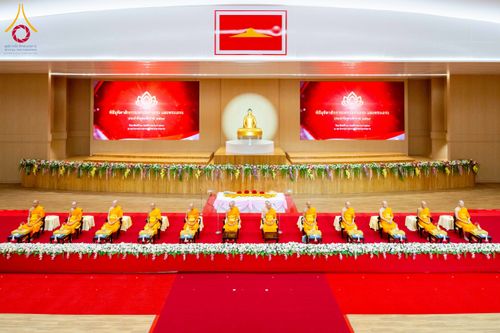 ภาพ No.272849:วันอาทิตย์ที่ 23 พฤศจิกายน พ.ศ.2568 พิธีมุทิตาสักการะ พระมหาเถระและพระเถระ ประจำปีพุทธศักราช 2568 ณ ห้องแก้วสารพัดนึก 2 สภาธรรมกายสากล  วัดพระธรรมกาย