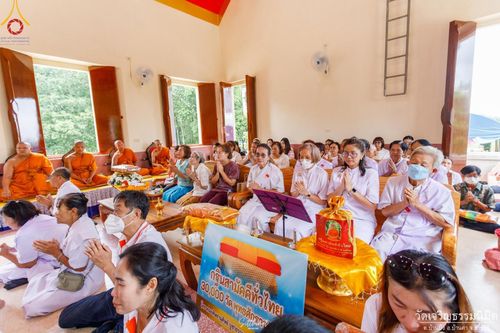 ภาพ No.166223:พิธีทอดกฐิน ณ วัดเจริญธรรมนิมิตร จ.ราชบุรี ในโครงการกฐินสามัคคีทั่วไทย 30,000 วัด บูชาธรรม 80 ปี หลวงพ่อธัมมชโย โดยคณะศิษยานุศิษย์วัดพระธรรมกาย วันที่ 20 ตุลาคม พ.ศ. 2567