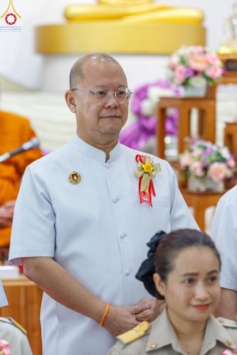 ภาพ No.190275:พิธีเจริญพระพุทธมนต์ ปฏิบัติธรรม มอบทุนการศึกษา ถวายสังฆทาน 141 วัด เพื่อถวายเป็นพุทธบูชา และขับเคลื่อนโครงการหมู่บ้านรักษาศีล 5 โดยคณะสงฆ์จังหวัดสุพรรณบุรี คณะศิษยานุศิษย์วัดพระธรรมกาย โครงการธรรมยาตรา ปีที่ 13 ณ ศูนย์ปฏิบัติธรรมพระมงคลเทพมุนี