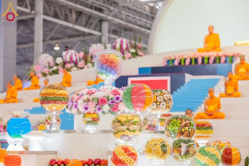 ภาพ No.126601:พิธีบูชาข้าวพระ ในวันอาทิตย์ต้นเดือนที่ 3 มีนาคม พ.ศ. 2567 ณ วัดพระธรรมกาย จ.ปทุมธานี