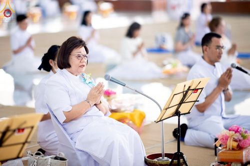 ภาพ No.213464:วันเสาร์ที่ 29 มีนาคม พ.ศ. 2568 พิธีถวายภัตตาหารเมนูสวรรค์ "เพื่อการบรรลุธรรม" ณ หอฉันคุณยายอาจารย์ฯ วัดพระธรรมกาย