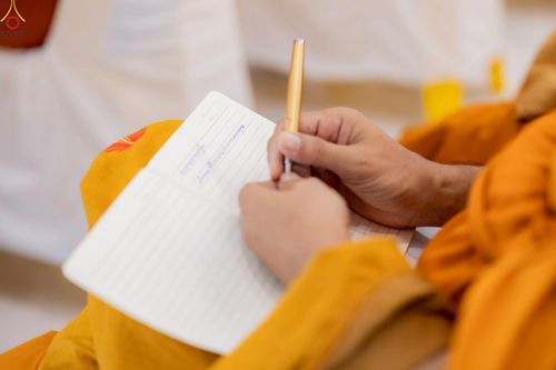 ภาพ No.235801:วันอังคารที่ 29 กรกฏาคม พ.ศ. 2568 สัมมนาคณะสงฆ์ เพื่อฟื้นฟูพระพุทธศาสนา  ภาคใต้ (สงขลา สตูล พัทลุง ปัตตานี)   โครงการทอดกฐิน 30,000 วัดทั่วไทย  ประจำปีพุทธศักราช 2568 ณ ศูนย์ปฏิบัติธรรมภาคใต้ จ.สงขลา