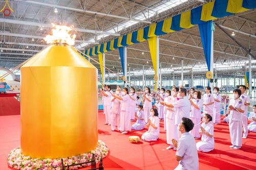 ภาพ No.88580:พิธีจุดเทียนใจ ไฟนิรันดร์ อนันตชัย วันอาทิตย์ที่ 24 กันยายน พ.ศ. 2566 ณ สภาธรรมกายสากล วัดพระธรรมกาย