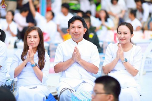 ภาพ No.237037:วันอาทิตย์ที่ 10 สิงหาคม พ.ศ. 2568 มหาสังฆทานครั้งยิ่งใหญ่ ตักบาตรพระ 10,000 รูป ถ.นิพัทธ์อุทิศ 3 ใจกลางนครหาดใหญ่ จ.สงขลา (ชุดที่ 2)