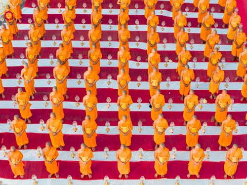 ภาพ No.109551:พิธีจุดประทีปถวายเป็นพุทธบูชา และบูชาธรรมมหาปูชนียาจารย์ วันที่ 10 มกราคม พ.ศ. 2567 ณ อนุสรณ์สถานคลองบางนางแท่น อ.สามพราน จ.นครปฐม