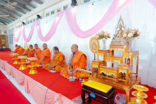 ภาพ No.182220:พิธีทอดกฐิน ณ วัดหนองกะดวง อ.ดอนเจดีย์ จ.สุพรรณบุรี ในโครงการทอดกฐินสามัคคีทั่วไทย 30,000 วัด บูชาธรรม 80 ปี หลวงพ่อธัมมชโย โดยคณะศิษยานุศิษย์วัดพระธรรมกาย วันที่ 9 พฤศจิกายน พ.ศ.2567