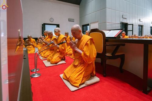 ภาพ No.84815:พิธีอธิษฐานพรรษา ของคณะสงฆ์ ในวันเข้าพรรษา แรม 1 ค่ำ เดือน 8 วันที่ 2 สิงหาคม พ.ศ. 2566 ณ โบสถ์พระไตรปิฎก วัดพระธรรมกาย ต.คลองสาม อ.คลองหลวง จ.ปทุมธานี