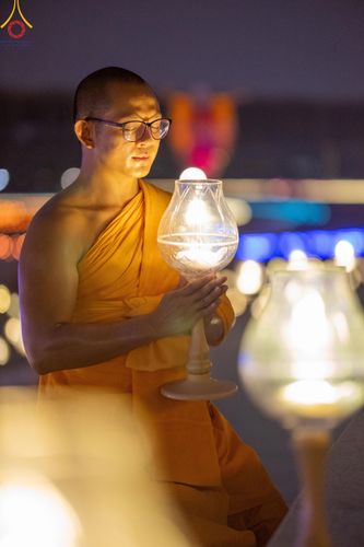 ภาพ No.122197:พิธีจุดประทีปถวายเป็นพุทธบูชา และบูชาธรรมมหาปูชนียาจารย์ พระมงคลเทพมุนี(สด จนฺทสโร) ในโครงการธรรมยาตรา กตัญญูบูชา มหาปูชนียาจารย์ พระมงคลเทพมุนี(สด จนฺทสโร) พระผู้ปราบมาร อนุสรณ์สถาน 7 แห่ง ปีที่ 12 วันที่ 31 มกราคม พ.ศ. 2567 ณ วัดพระธรรมกาย จ.ปทุมธานี (