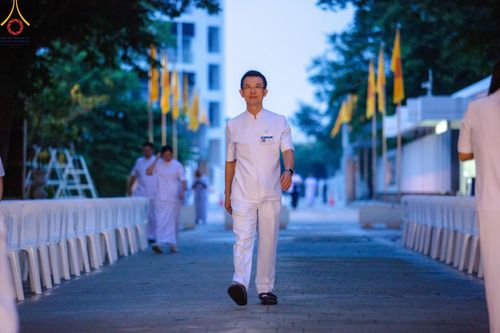 ภาพ No.156641:พิธีบรรพชาอุปสมบท ธรรมทายาท โครงการอุปสมบทหมู่บูชาธรรมครบรอบ 107 ปี วันครูผู้ค้นพบวิชชาธรรมกาย ณ โบสถ์พระไตรปิฏก วัดพระธรรมกาย วันเสาร์ที่ 14 กันยายน พ.ศ. 2567