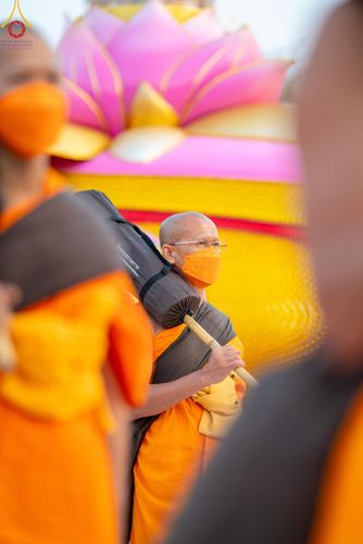 ภาพ No.110795:พระธรรมยาตราร่วมปฏิบัติธรรม และถ่ายภาพหมู่ประวัติศาสตร์ ในโครงการธรรมยาตรากตัญญูบูชา มหาปูชนียาจารย์ พระมงคลเทพมุนี(สด จนฺทสโร) พระผู้ปราบมาร อนุสรณ์สถาน 7 แห่ง ปีที่ 12 วันที่ 12 มกราคม พ.ศ. 2567 ณ วัดสองพี่น้อง จ.สุพรรณบุรี