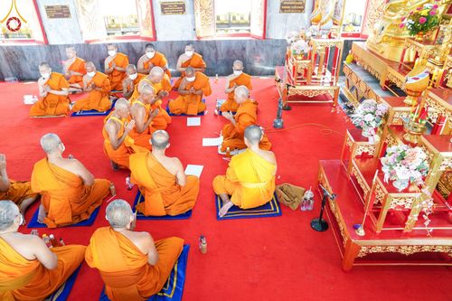 ภาพ No.101277:พิธีบรรพชาธรรมทายาท ในโครงการอุปสมบทบูชาธรรม มหาปูชนียาจารย์ พ.ศ. 2566 ณ วัดไชยชุมพลชนะสงคราม จ.กาญจนบุรี วันที่ 6 ธันวาคม พ.ศ. 2566