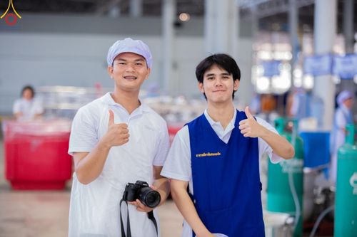 ภาพ No.58796:V.40 ภัตตาหารพระหมื่นวัด เราจัดให้ การปฏิบัติงานของเจ้าหน้าที่และอาสาสมัคร เพื่อรับบุญในการถวายภัตตาหาร แด่คณะสงฆ์ 10,000 กว่าวัดทั่วประเทศ ที่มาร่วมงานวันคุ้มครองโลก จันทร์ที่ 22 เมษายน พ.ศ. 2567 ณ วัดพระธรรมกาย