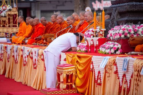 ภาพ No.126020:พิธีทำบุญเมืองนครราชสีมา ฉลอง 556 ปี ตักบาตรพระ 10,000 รูป ในวันเสาร์ที่ 2 มีนาคม พ.ศ.2567 ณ อนุสาวรีย์ท้าวสุรนารี จ.นครราชสีมา จัดโดย คณะสงฆ์จังหวัดนครราชสีมา ร่วมกับสำนักงานจังหวัดนครราชสีมา